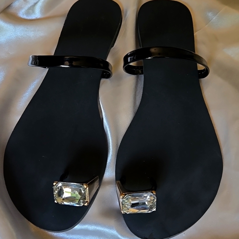 Elegant Black Sandals with Crystal Toe Accents